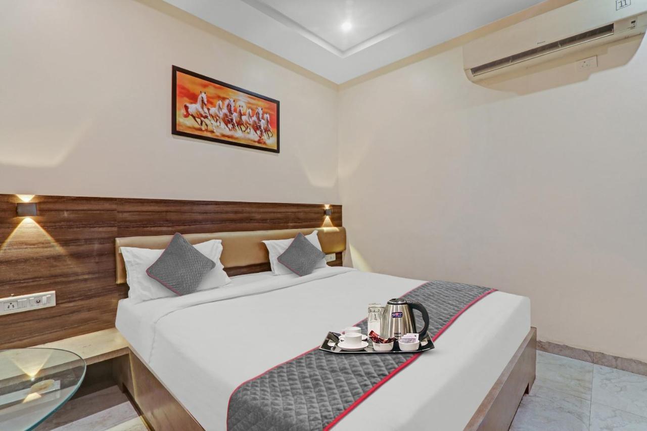 Townhouse 1150 Hotel Dayal Palace Chinhat Luaran gambar