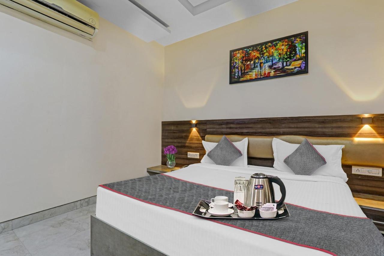 Townhouse 1150 Hotel Dayal Palace Chinhat Luaran gambar
