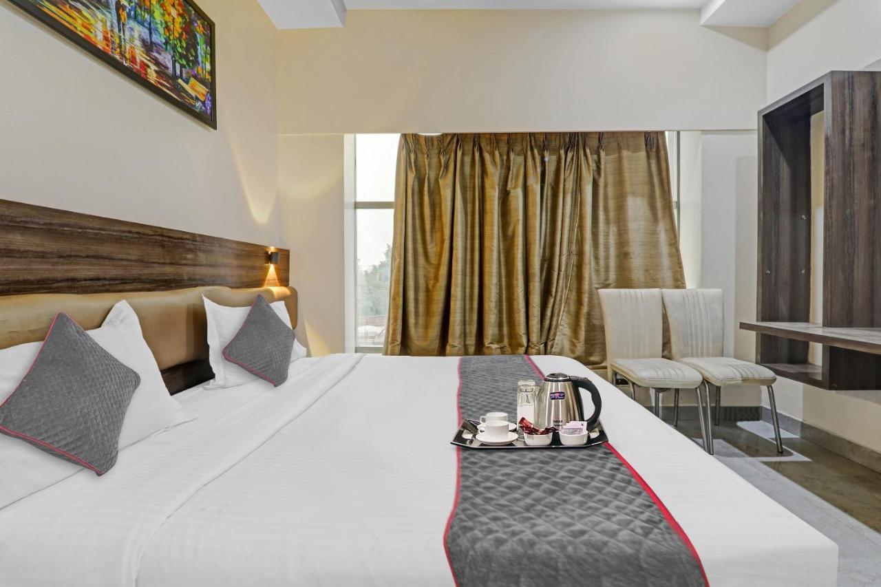 Townhouse 1150 Hotel Dayal Palace Chinhat Luaran gambar