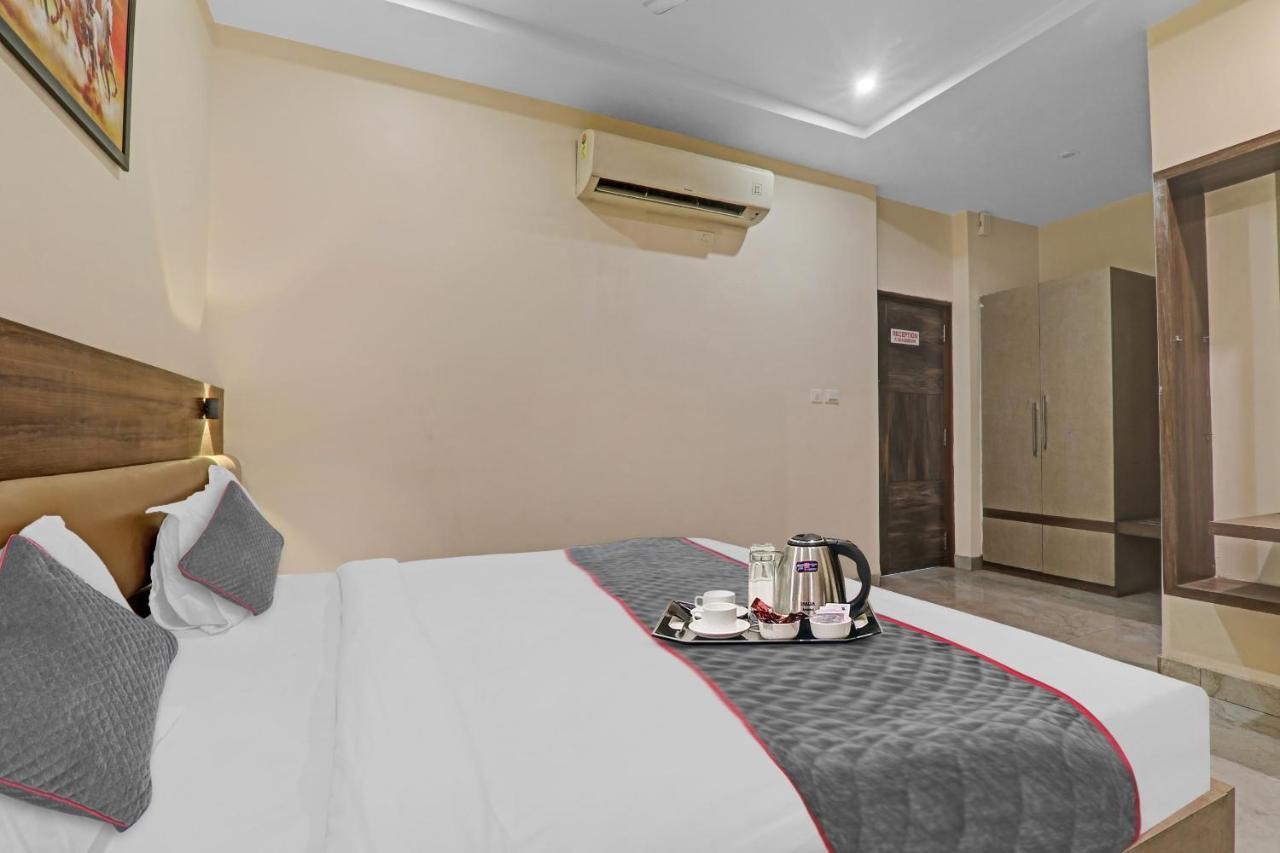 Townhouse 1150 Hotel Dayal Palace Chinhat Luaran gambar