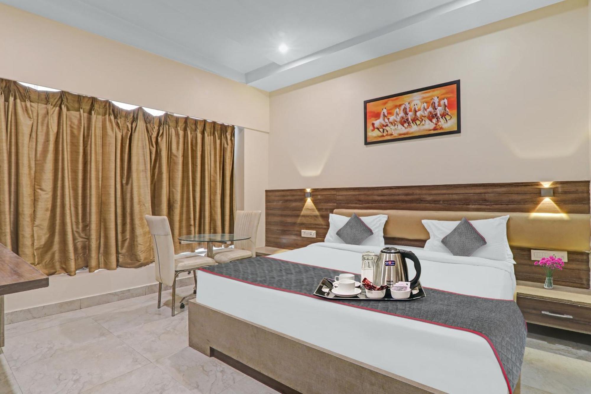 Townhouse 1150 Hotel Dayal Palace Chinhat Luaran gambar