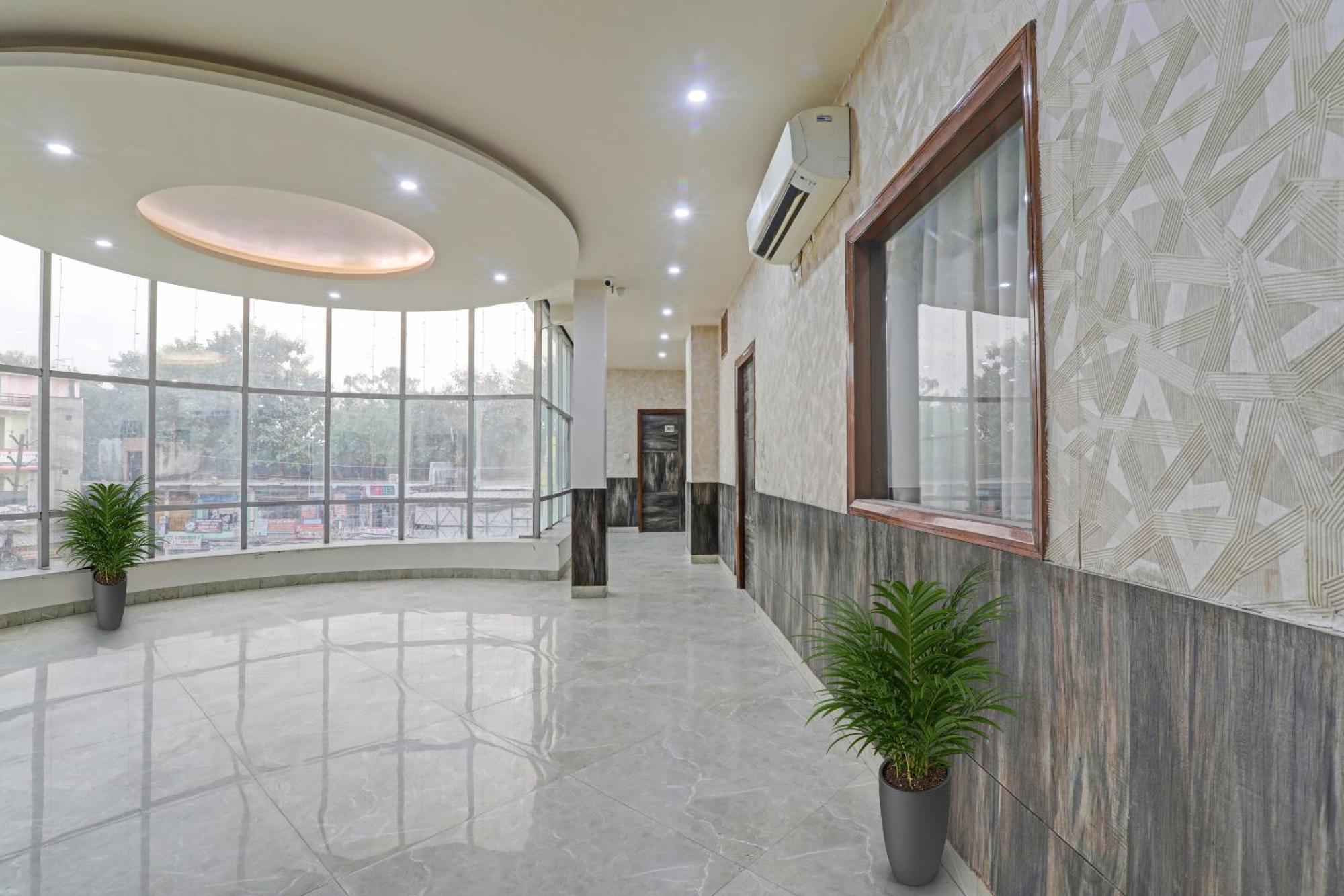 Townhouse 1150 Hotel Dayal Palace Chinhat Luaran gambar